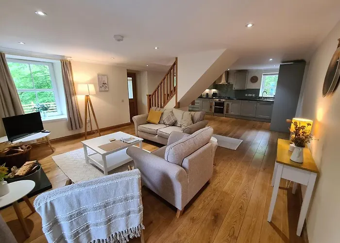 East Lodge, Glenfintaig
