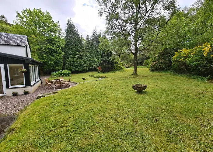 East Lodge, Glenfintaig